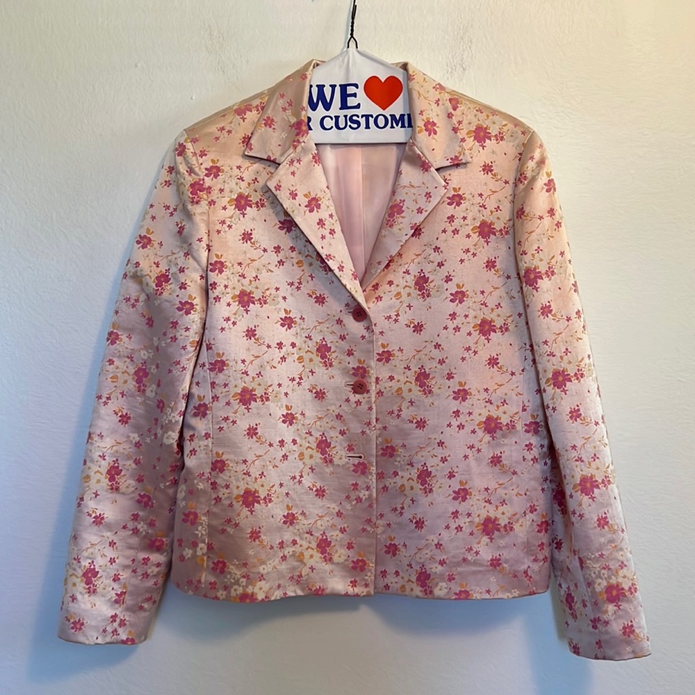 Oscar by Oscar de la Renta spring suit